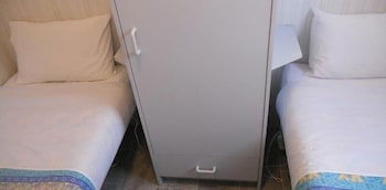 Summer's Rest Units - Accommodation Nelson Bay 3