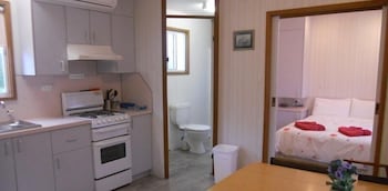 Summer's Rest Units - Accommodation Nelson Bay 6