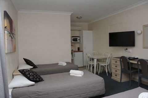 Ben Chifley Motor Inn - Accommodation Nelson Bay 5