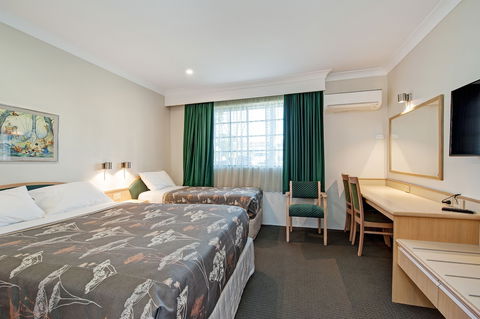 Colonial Terrace Motor Inn - Accommodation Nelson Bay 6