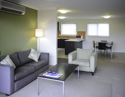 Oceanic On Thompson Apartments - Accommodation Nelson Bay 3