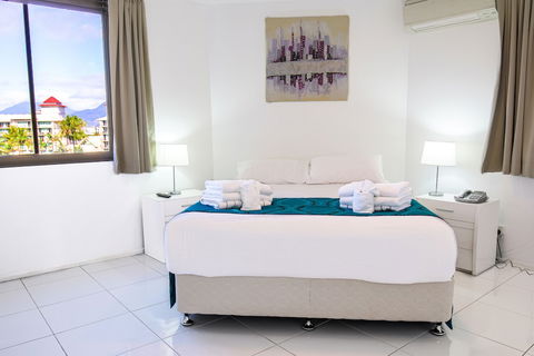 Cairns Aquarius - Accommodation Nelson Bay 3