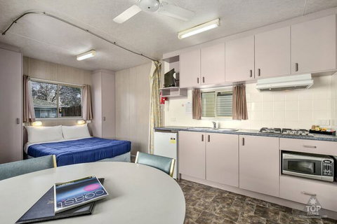 Cowes Caravan Park - Accommodation Nelson Bay 6