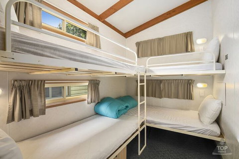 Cowes Caravan Park - Accommodation Nelson Bay 4