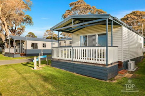 Cowes Caravan Park - Accommodation Nelson Bay 0