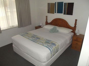 Pelican Shore Villas - Accommodation Nelson Bay 5