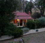 Sinnamons Cottage - Accommodation Nelson Bay