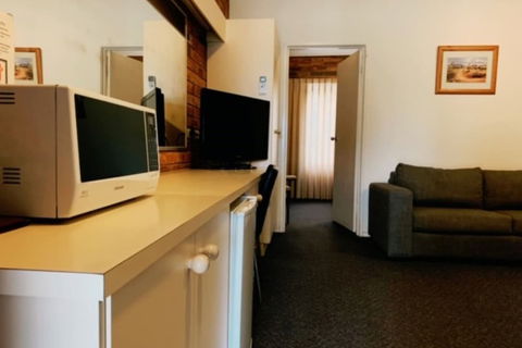 Sugarloaf Motel - Accommodation Nelson Bay 2