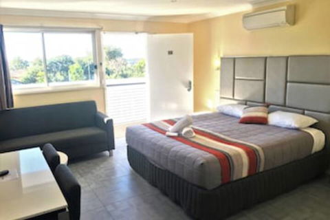 Toukley Motor Inn - Accommodation Nelson Bay 0