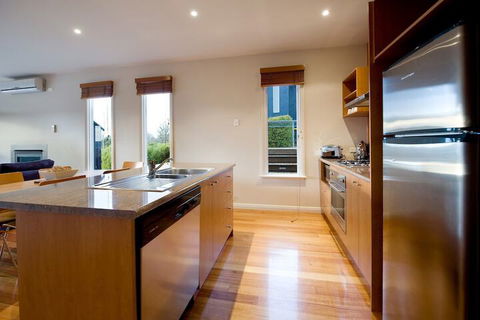 Queensberry Springs Villa 1 - Accommodation Nelson Bay 2