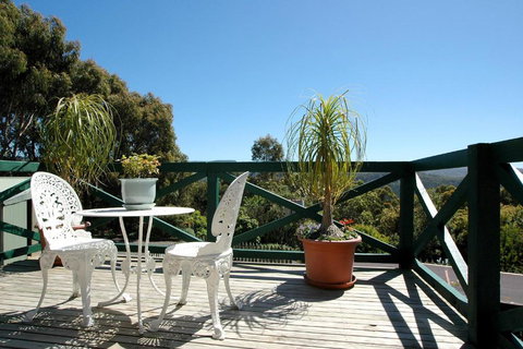 Johanna Green - Accommodation Nelson Bay 5