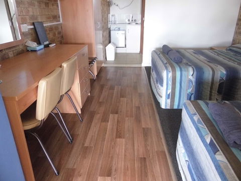 Nanango Fitzroy Motel - Accommodation Nelson Bay 2