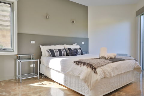 Tides Apartments - Accommodation Nelson Bay 1