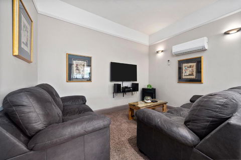 Bakers Retreat - Accommodation Nelson Bay 2