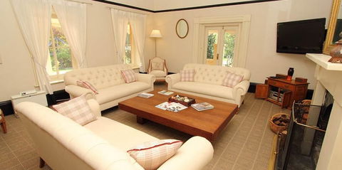 Fitzroy Inn Historic Retreat - Accommodation Nelson Bay 1