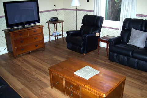 Smith Street Villa Naracoorte - Accommodation Nelson Bay 7