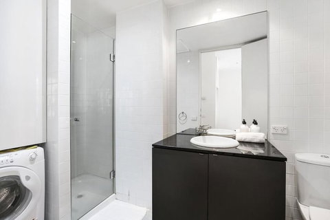 Anchor On Collins - Accommodation Nelson Bay 2