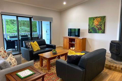 Clouds Mapleton - Accommodation Nelson Bay 6