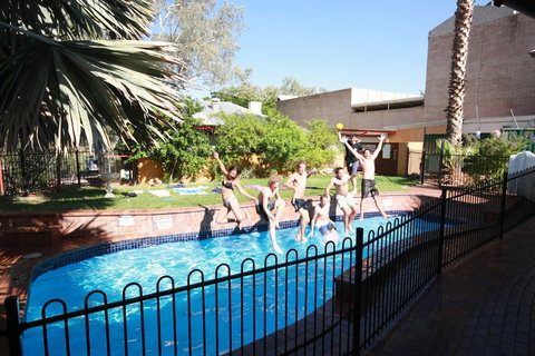 Alice Springs YHA - Hostel - Accommodation Nelson Bay 3