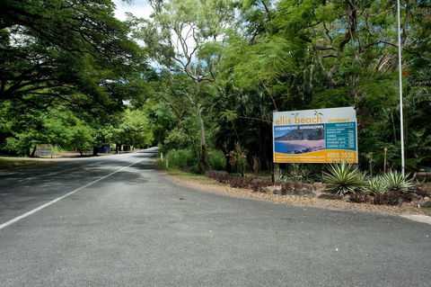 Ellis Beach Oceanfront Bungalows - Campground - Accommodation Nelson Bay 4
