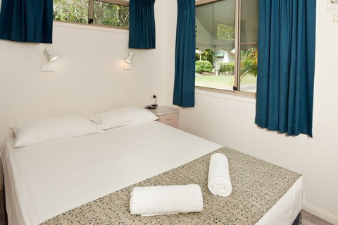 Ellis Beach Oceanfront Bungalows - Campground - Accommodation Nelson Bay 2
