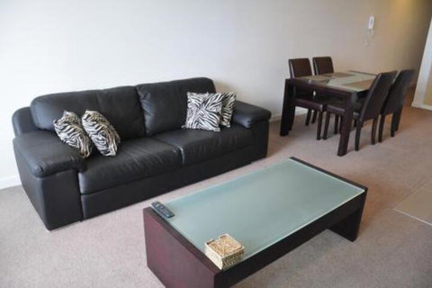 Astra Collins St. Docklands - Accommodation Nelson Bay 2