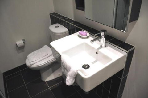 Astra Collins St. Docklands - Accommodation Nelson Bay 3