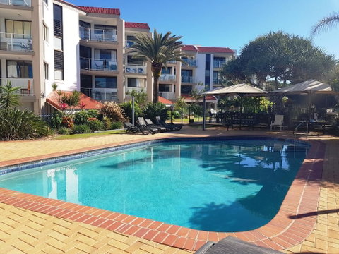 Casablanca Beachfront Holiday Apartments - Accommodation Nelson Bay 2