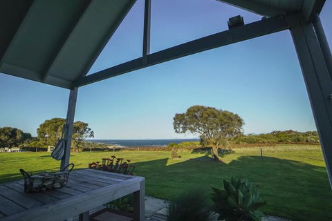 Bear Gully Coastal Cottages - Accommodation Nelson Bay 7