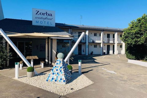 Zorba Motel - Accommodation Nelson Bay 2