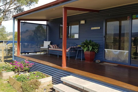 The Wattle Lodge - Accommodation Nelson Bay 2