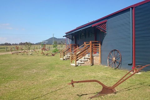 The Wattle Lodge - Accommodation Nelson Bay 5