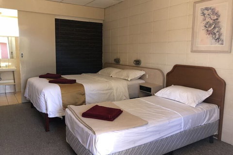 Inland Oasis Motel - Accommodation Nelson Bay 3