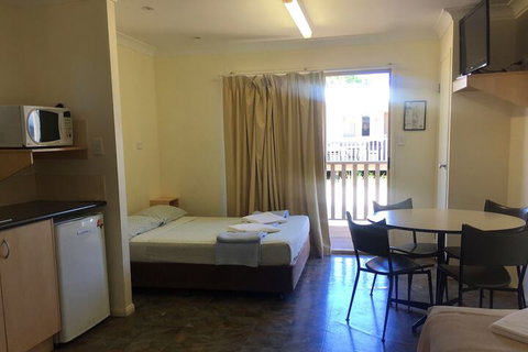 Inland Oasis Motel - Accommodation Nelson Bay 4