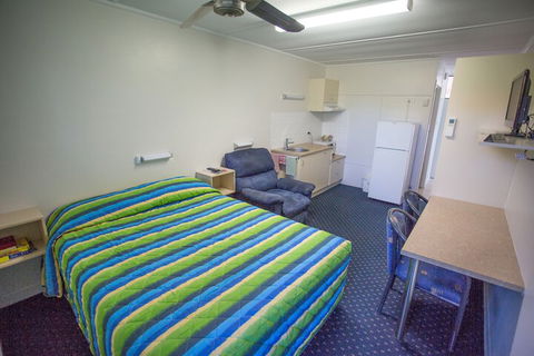 Fourth Avenue Motor Inn - Accommodation Nelson Bay 7