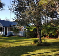 Wyreepi Caribbean Chalet - Nelson Bay Accommodation.com