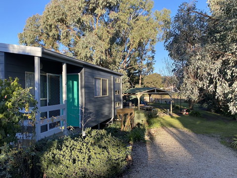 Beechworth Cabins - Nelson Bay Accommodation.com 1