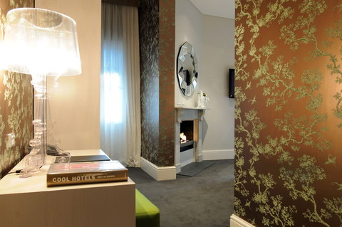 5 Rooms At The Stirling Hotel - Nelsons Bay Accommodation 2