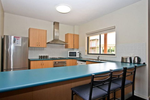 Cosmopolitan Apartments - Accommodation Nelson Bay 3