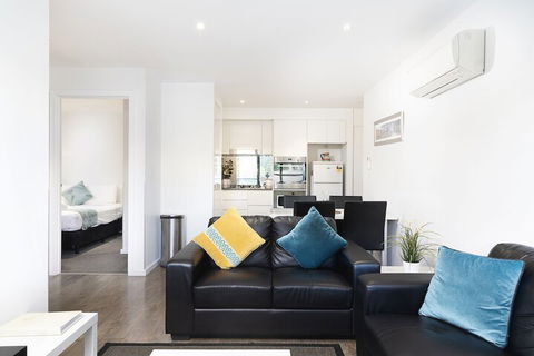 RNR Serviced Apartments North Melbourne - Accommodation Nelson Bay 5