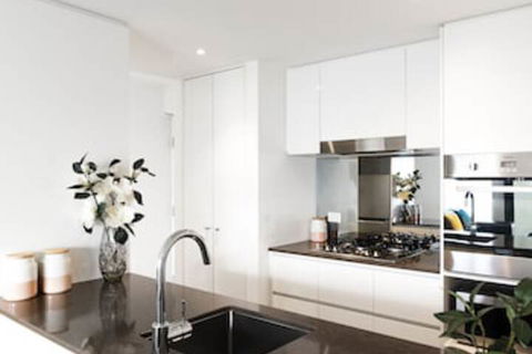 RNR Serviced Apartments North Melbourne - Accommodation Nelson Bay 0