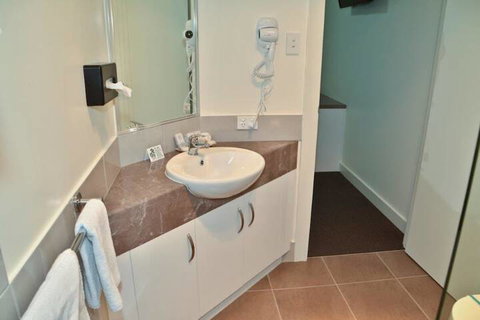 Swagsman Motel Miles - Accommodation Nelson Bay 6