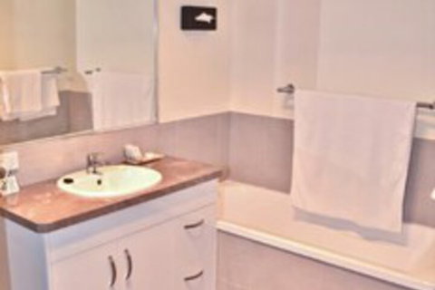 Swagsman Motel Miles - Accommodation Nelson Bay 0