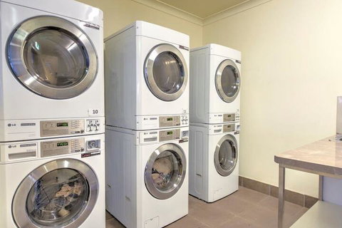 Swagsman Motel Miles - Accommodation Nelson Bay 3