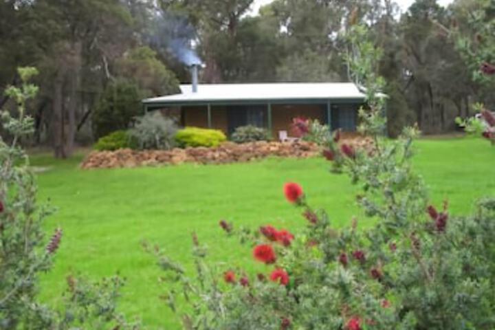 Lowlands Beach WA Accommodation Nelson Bay