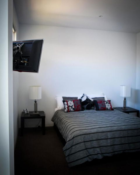 Battery Cove Beach Front Apartment - Accommodation Nelson Bay 3