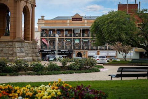 Bathurst Royal Apartments - Accommodation Nelson Bay 0