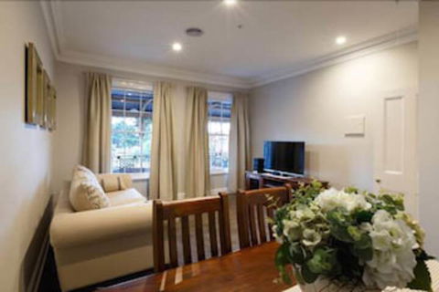 Bathurst Royal Apartments - Accommodation Nelson Bay 4