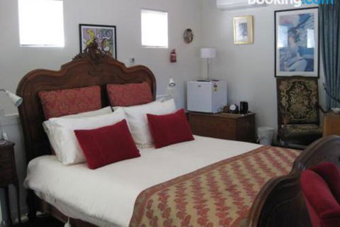 Three Chimneys Bed & Breakfast Boutique Guest House - Accommodation Nelson Bay 6