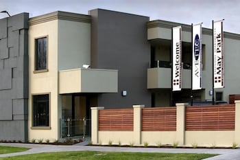 May Park Executive Apartments - Accommodation Nelson Bay 1